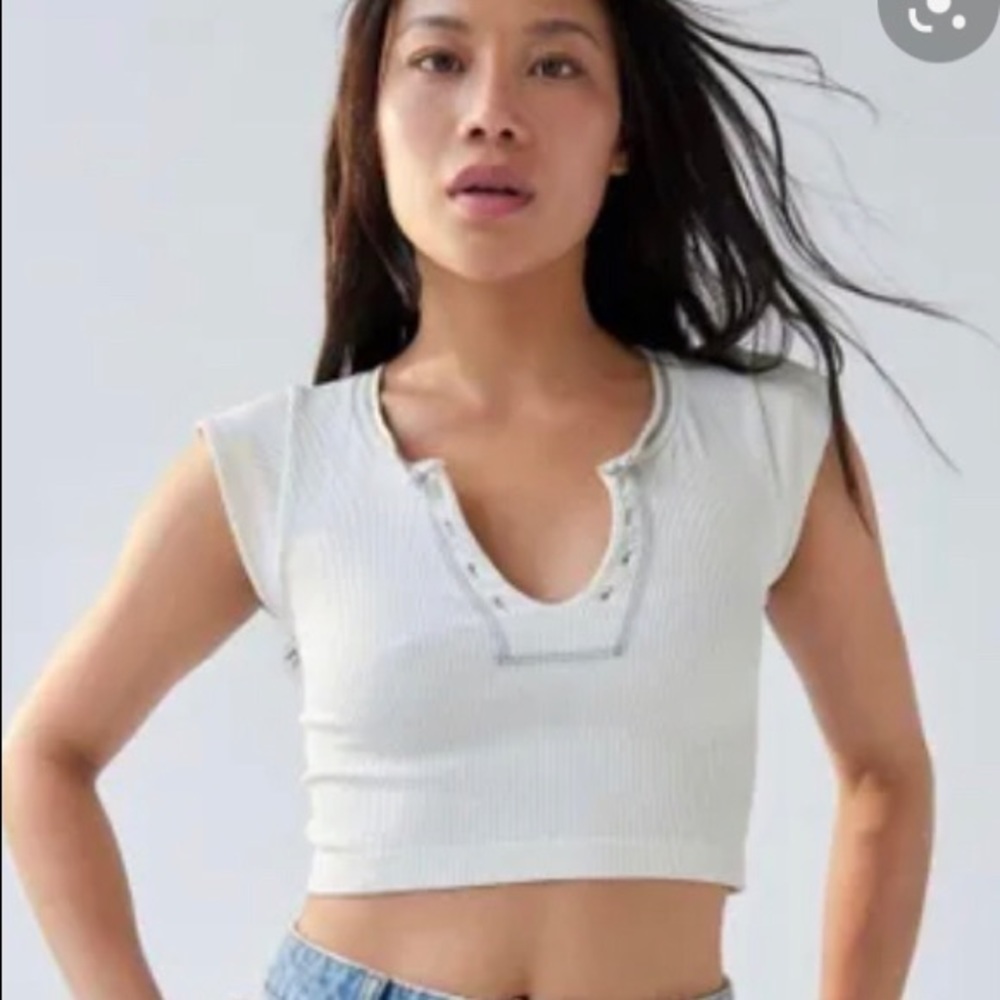 Out from under under go for gold white t